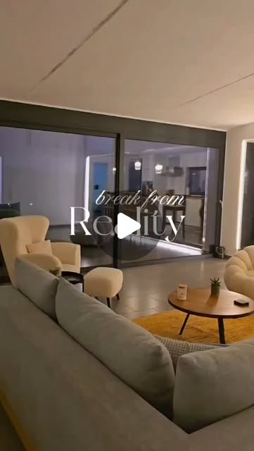 Wohnzimmer mit Panoramafenster — Aquarius Reel